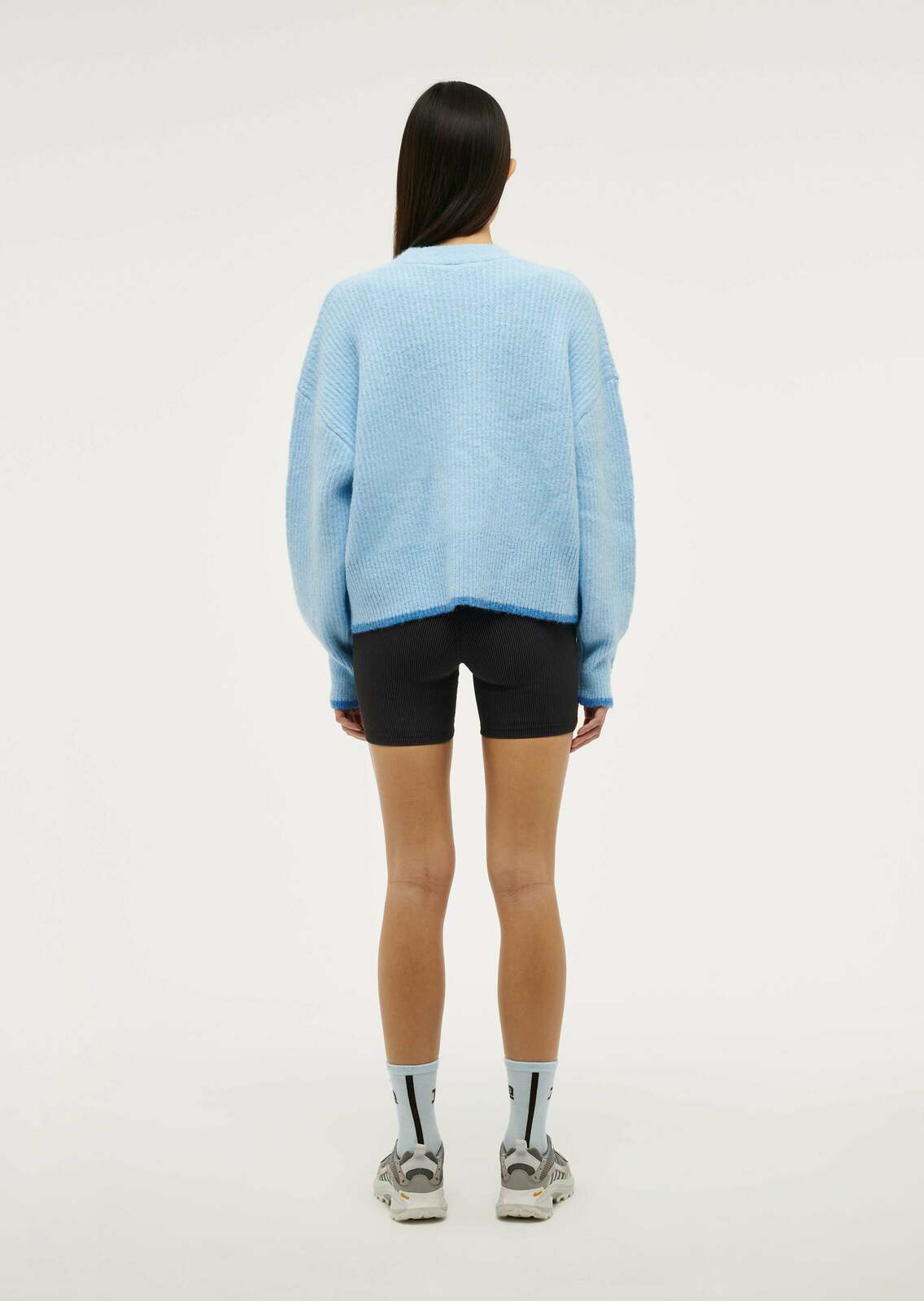 ILLUMINATE KNIT IN SKY BLUE
