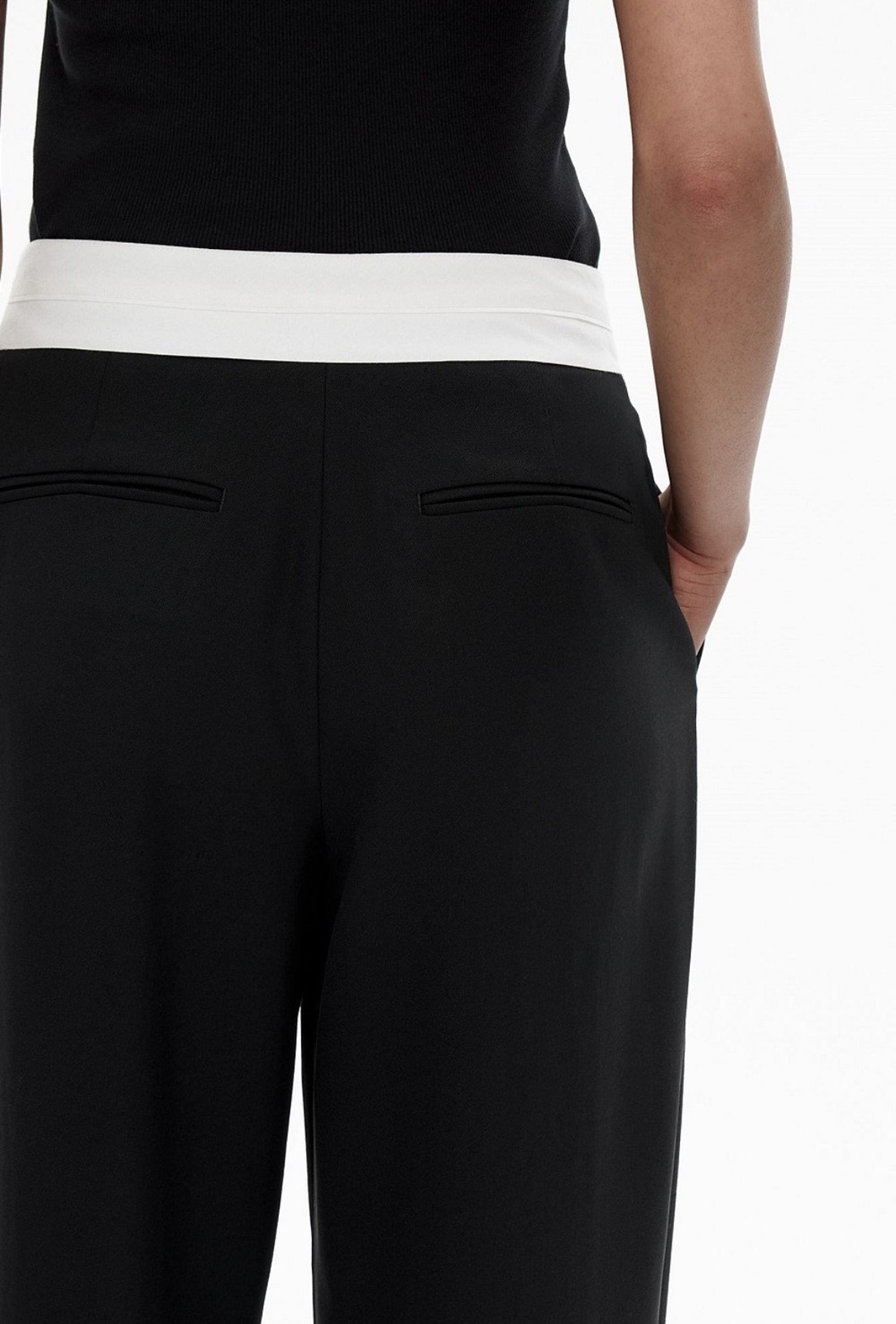 detail pants - BLACK / size 16 / price tag intact never worn 