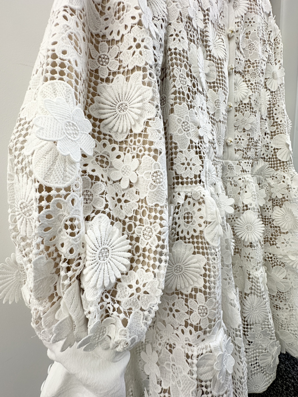 Chloe & Amelie Lace Dress - Size 6 brand new with tags - AirRobe