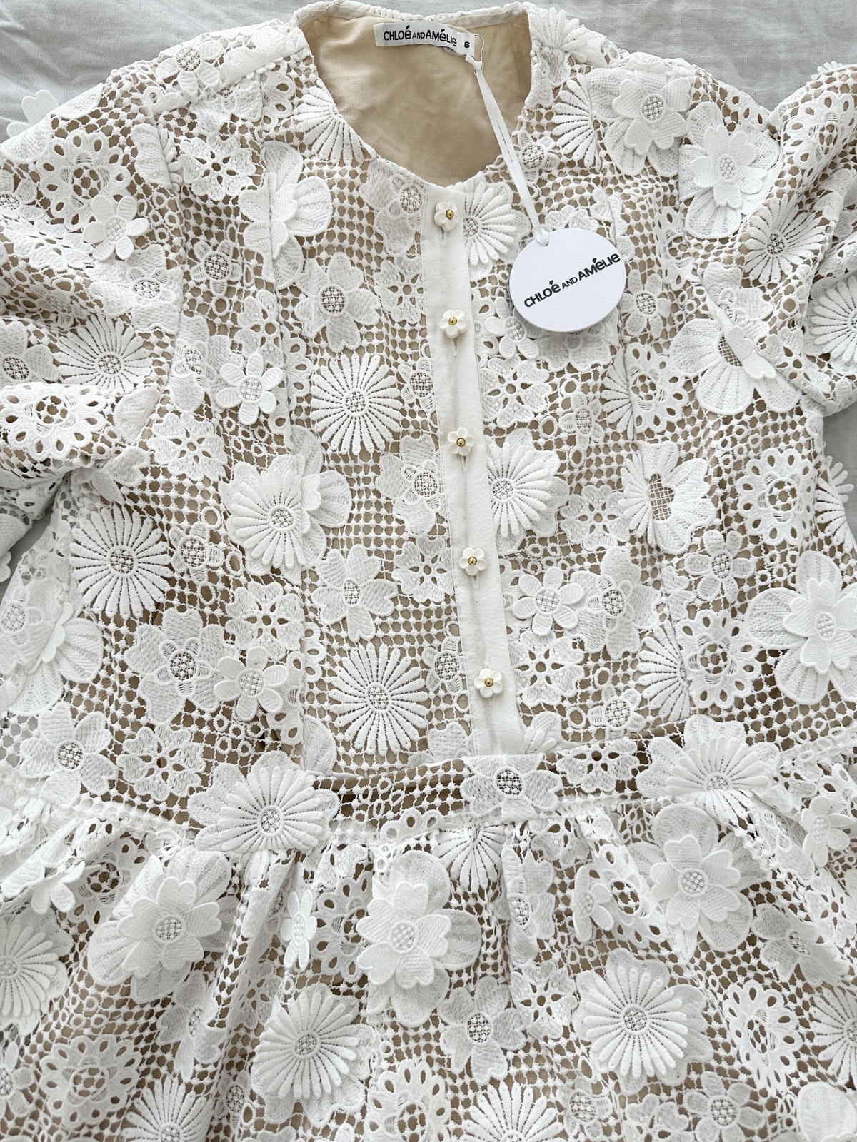Chloe & Amelie Lace Dress - Size 6 brand new with tags - AirRobe