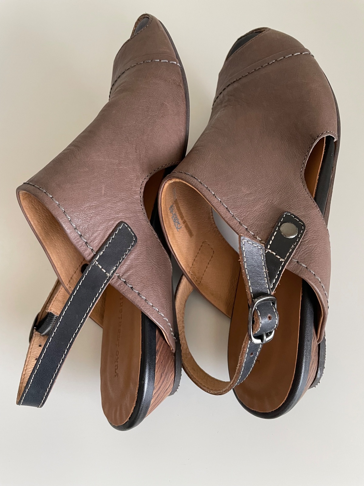 Sandals Brown Size 41